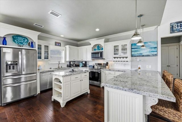 839 Eastview, Crystal Beach, TX 77650