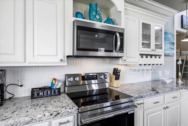 839 Eastview, Crystal Beach, TX 77650