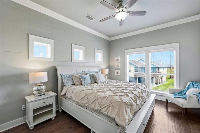 839 Eastview, Crystal Beach, TX 77650