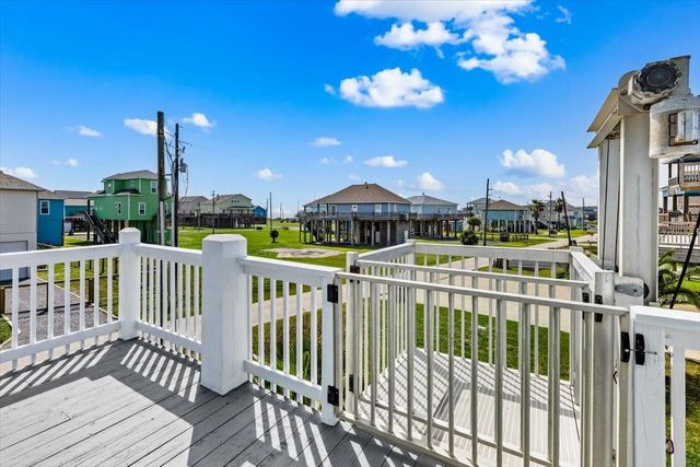 839 Eastview, Crystal Beach, TX 77650