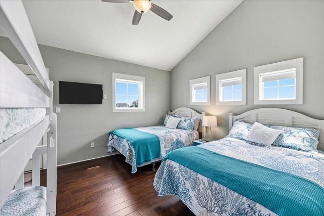 839 Eastview, Crystal Beach, TX 77650