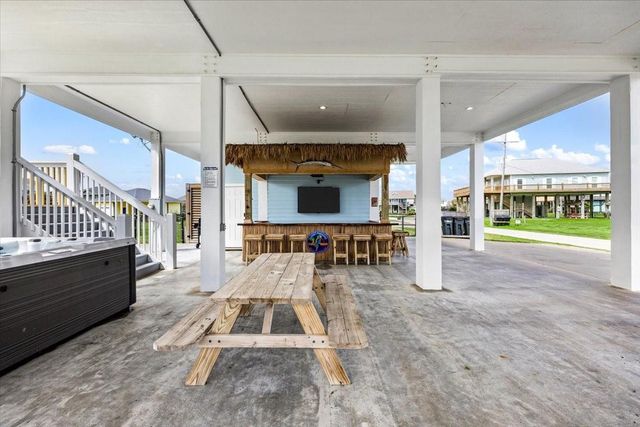 839 Eastview, Crystal Beach, TX 77650