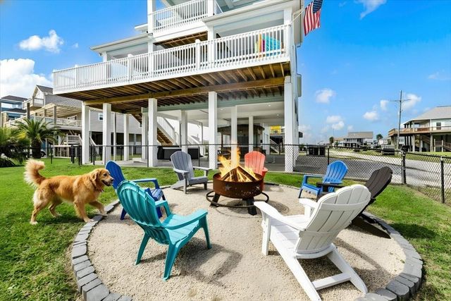 839 Eastview, Crystal Beach, TX 77650