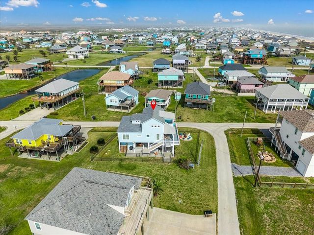 839 Eastview, Crystal Beach, TX 77650