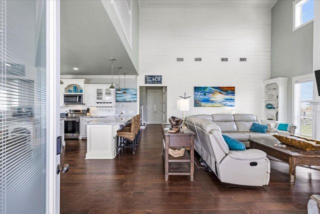 839 Eastview, Crystal Beach, TX 77650