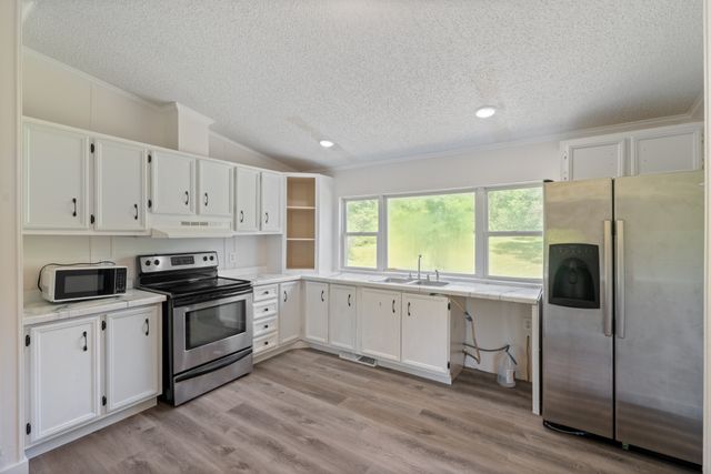 5772 Highway 438, W, Linden, TN 37096