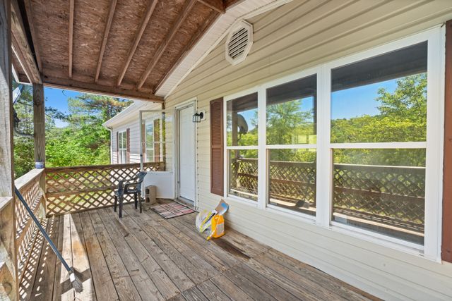 5772 Highway 438, W, Linden, TN 37096