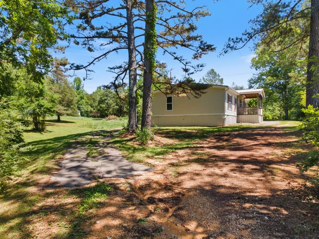 5772 Highway 438, W, Linden, TN 37096