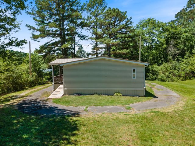 5772 Highway 438, W, Linden, TN 37096