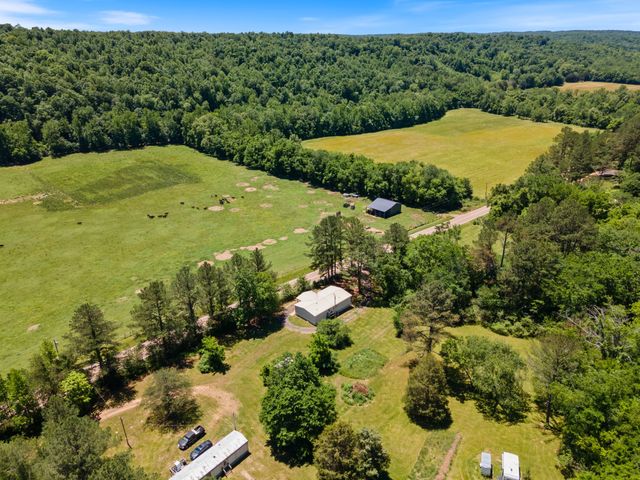 5772 Highway 438, W, Linden, TN 37096