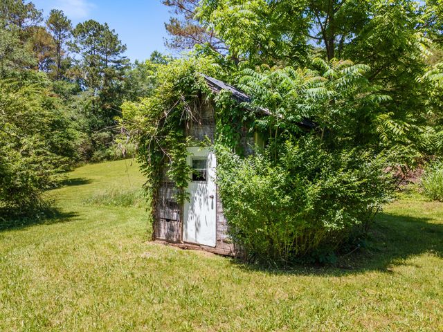 5772 Highway 438, W, Linden, TN 37096