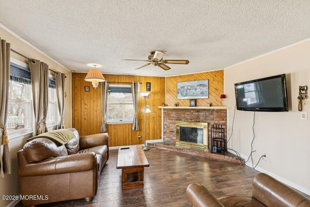 26 Lexington Road, Howell, NJ 07731