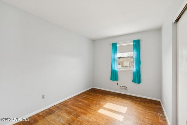 26 Lexington Road, Howell, NJ 07731