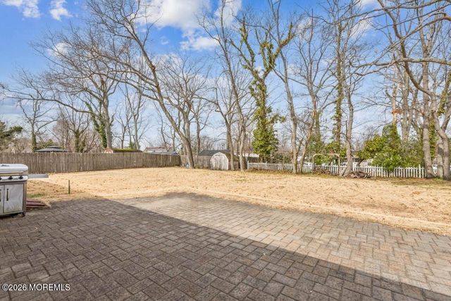 26 Lexington Road, Howell, NJ 07731