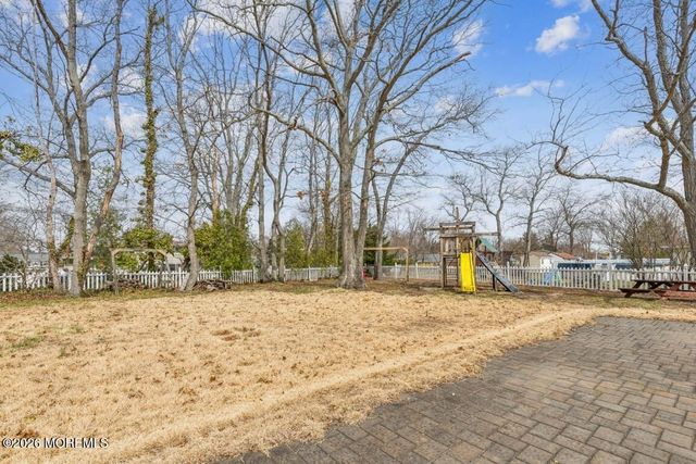 26 Lexington Road, Howell, NJ 07731