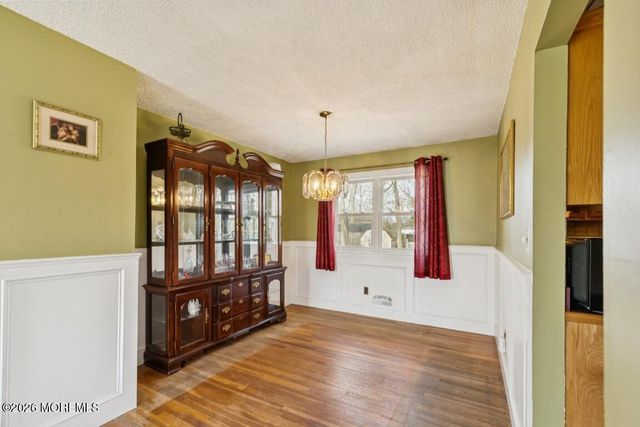 26 Lexington Road, Howell, NJ 07731