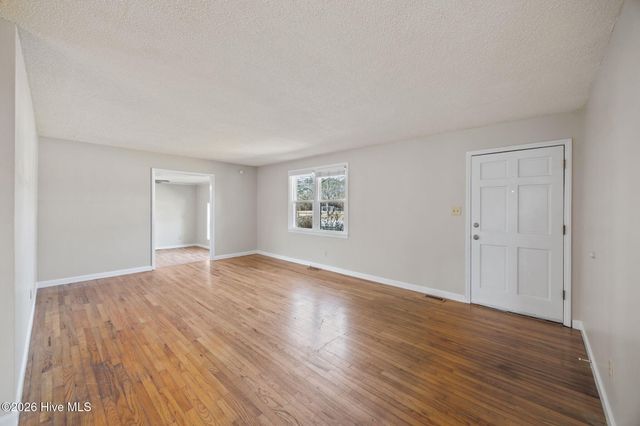 2909 Northwoods Drive, Jacksonville, NC 28540