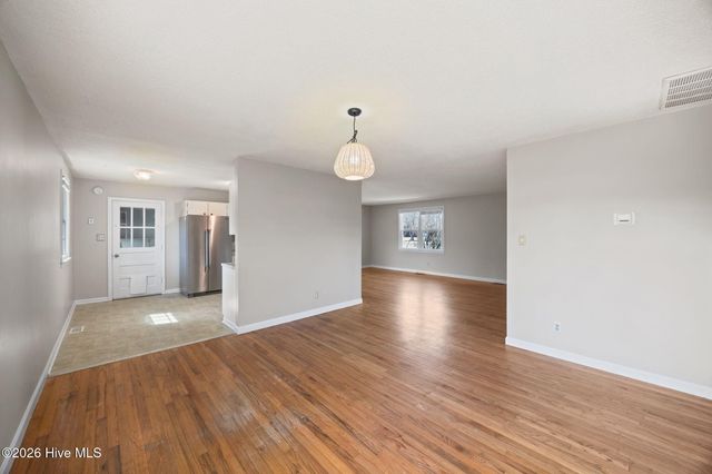 2909 Northwoods Drive, Jacksonville, NC 28540