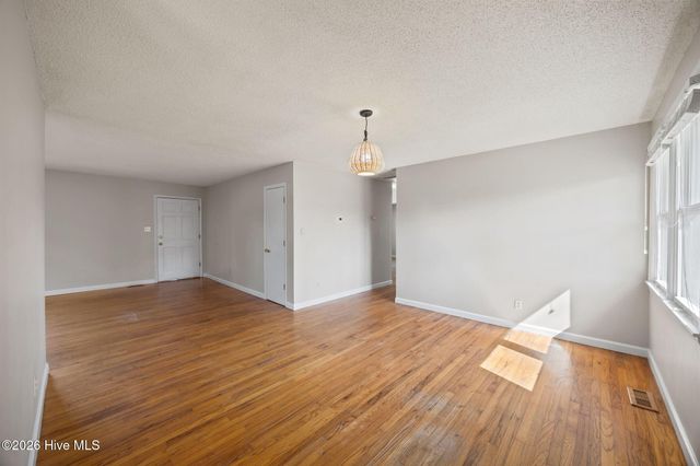 2909 Northwoods Drive, Jacksonville, NC 28540