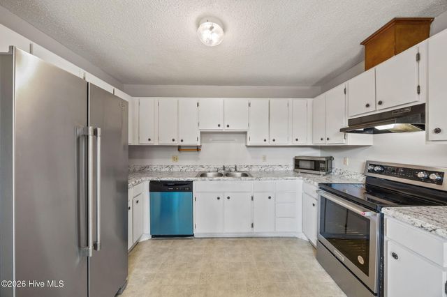 2909 Northwoods Drive, Jacksonville, NC 28540