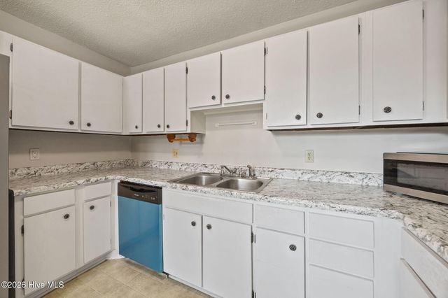 2909 Northwoods Drive, Jacksonville, NC 28540