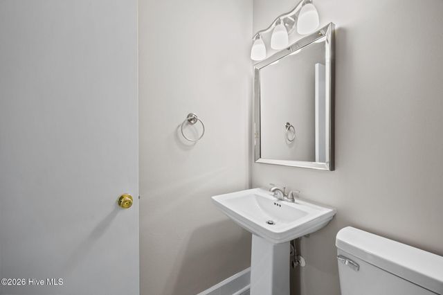 2909 Northwoods Drive, Jacksonville, NC 28540