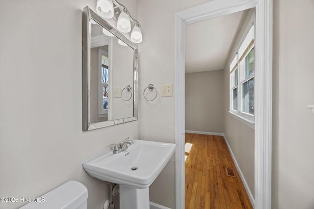 2909 Northwoods Drive, Jacksonville, NC 28540