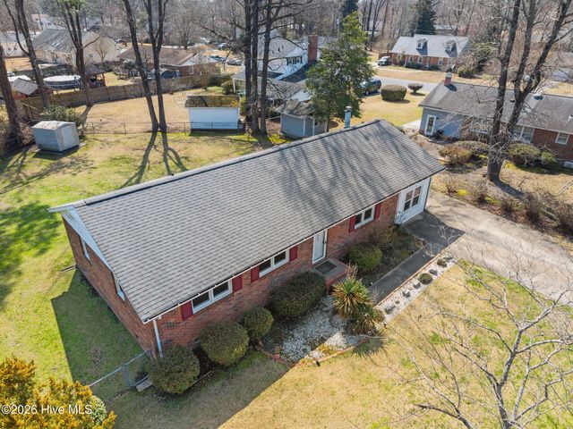 2909 Northwoods Drive, Jacksonville, NC 28540