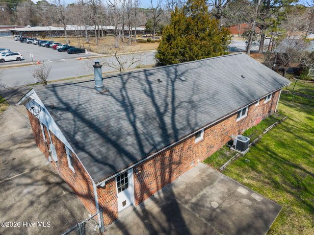 2909 Northwoods Drive, Jacksonville, NC 28540