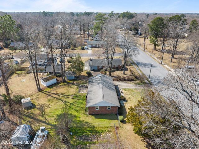 2909 Northwoods Drive, Jacksonville, NC 28540