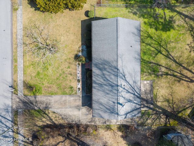 2909 Northwoods Drive, Jacksonville, NC 28540