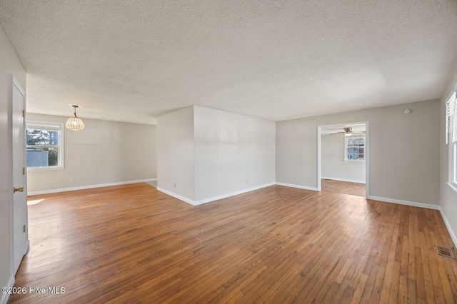 2909 Northwoods Drive, Jacksonville, NC 28540