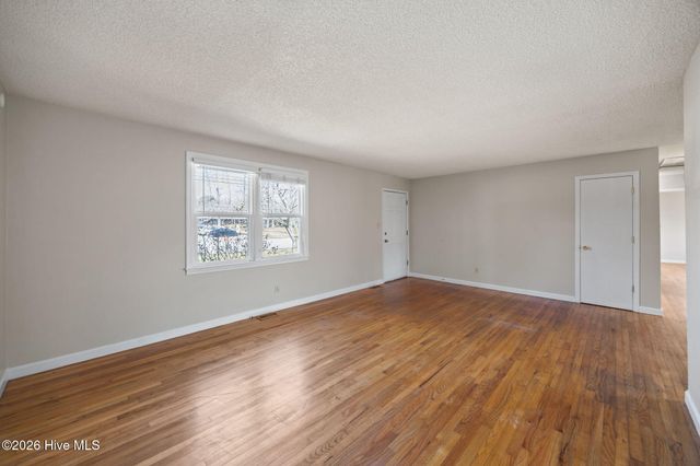 2909 Northwoods Drive, Jacksonville, NC 28540