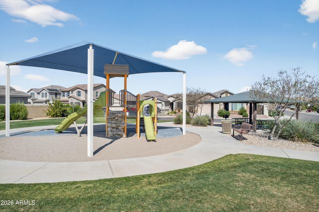 2069 W Kenton Way, San Tan Valley, AZ 85144