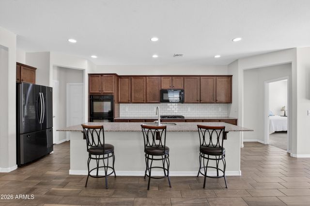 2069 W Kenton Way, San Tan Valley, AZ 85144