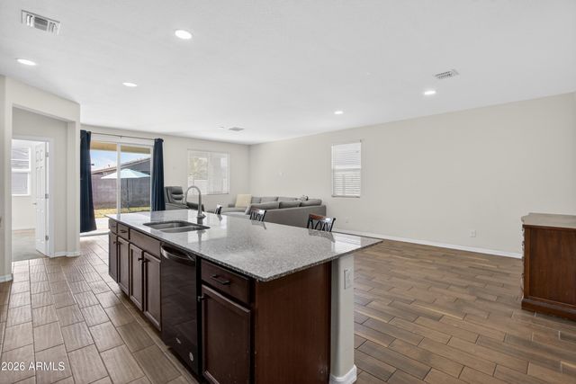 2069 W Kenton Way, San Tan Valley, AZ 85144