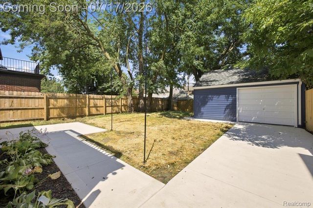 18420 Ohio Street, Detroit, MI 48221