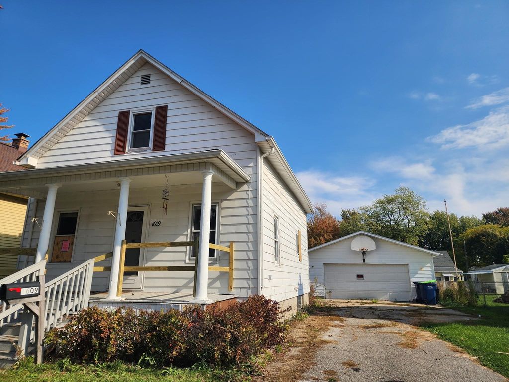 1609 S Vanburen Street, Bay City, MI 48708