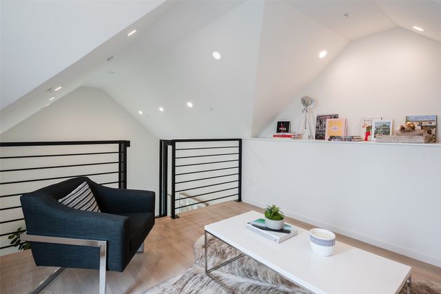 2213 AARHUS, Dallas, TX 75204