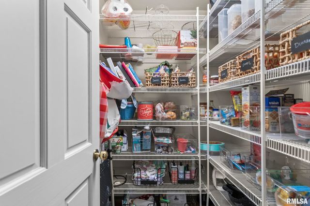 5930 N LAKE Road, Springfield, IL 62711