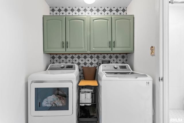 5930 N LAKE Road, Springfield, IL 62711