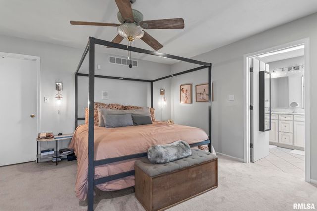 5930 N LAKE Road, Springfield, IL 62711