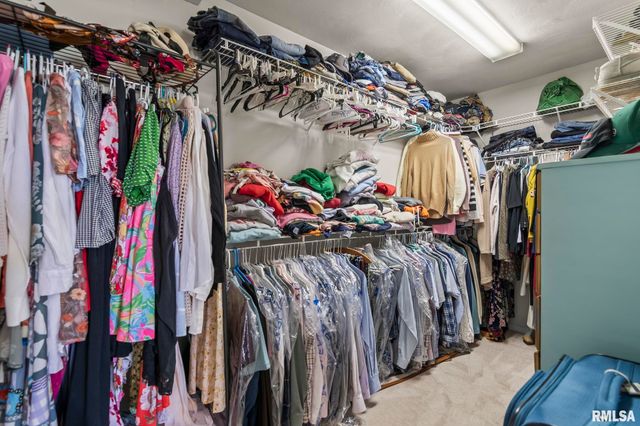 5930 N LAKE Road, Springfield, IL 62711