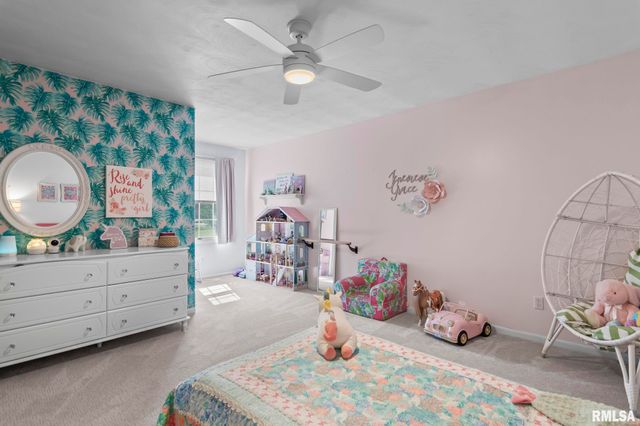 5930 N LAKE Road, Springfield, IL 62711