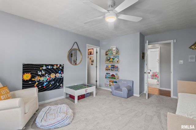 5930 N LAKE Road, Springfield, IL 62711