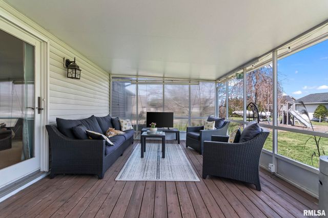 5930 N LAKE Road, Springfield, IL 62711