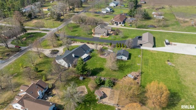 5930 N LAKE Road, Springfield, IL 62711