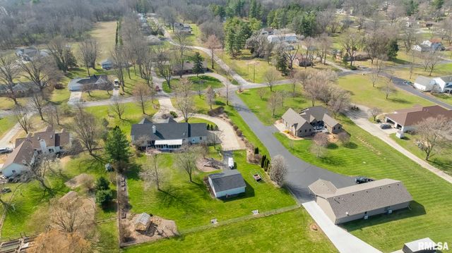 5930 N LAKE Road, Springfield, IL 62711