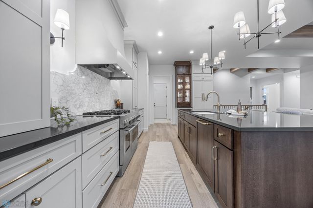 5541 31st Street S, Fargo, ND 58104