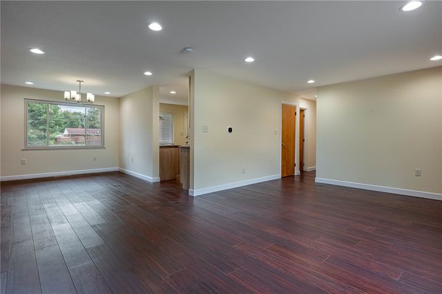 1100 Donson Drive, Kettering, OH 45429